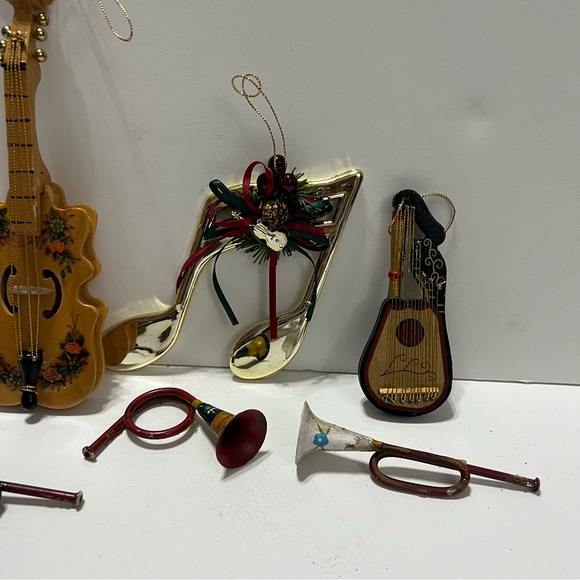 Christmas Ornament lot for music lovers! Vintage and newer ornaments. Preowned - Picture 3 of 3